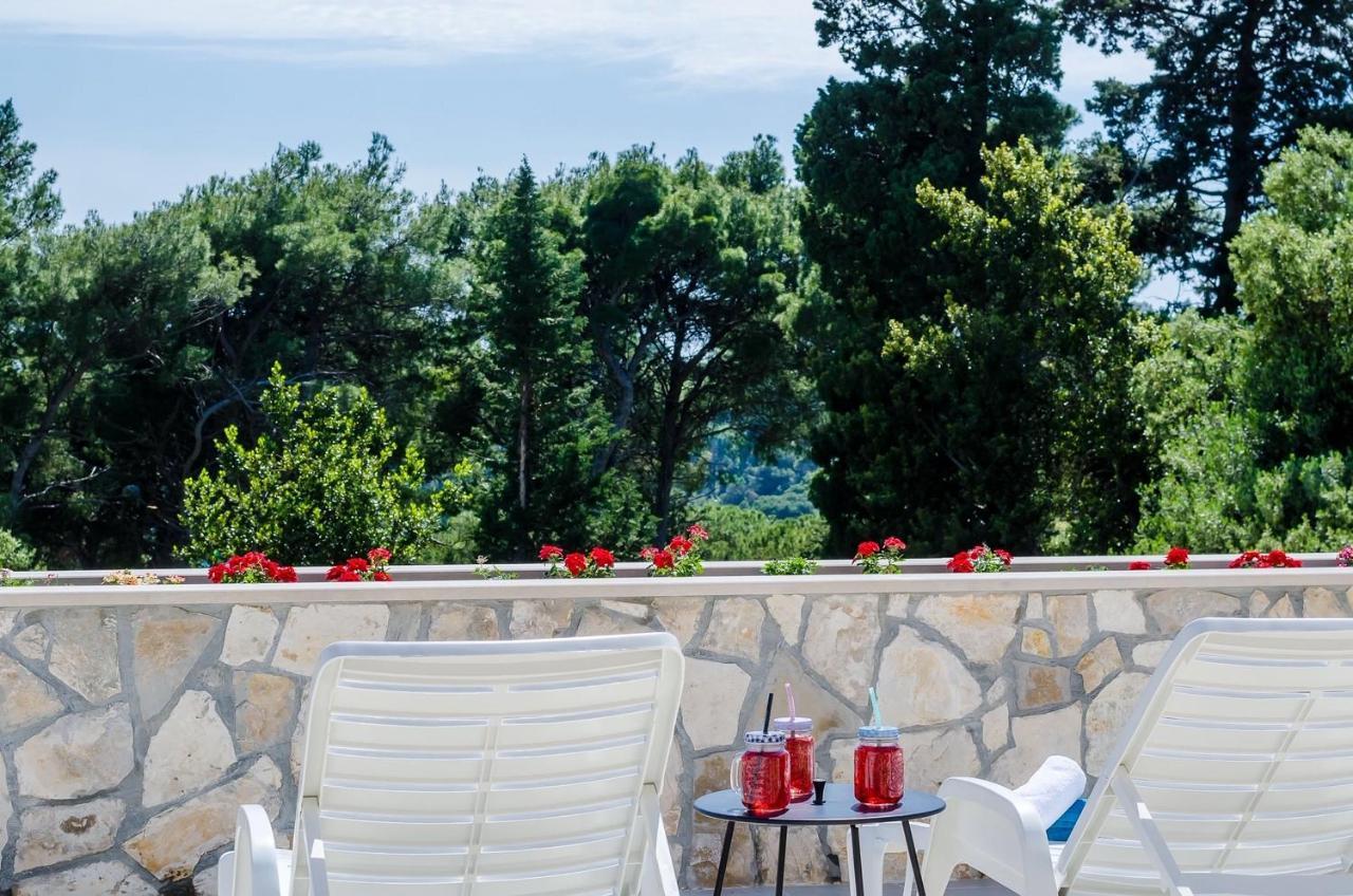 Holiday Home Lungo Mare 米利尼 外观 照片