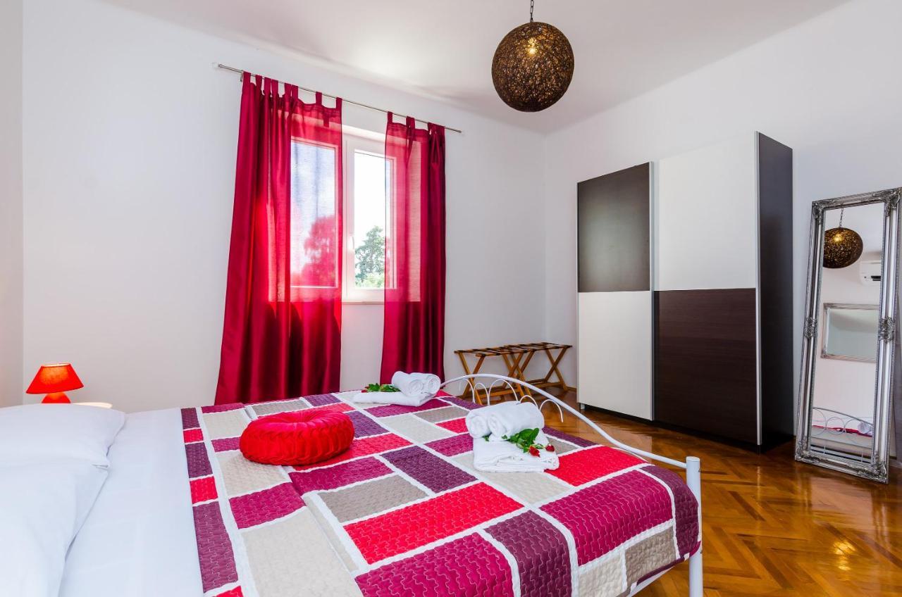 Holiday Home Lungo Mare 米利尼 外观 照片