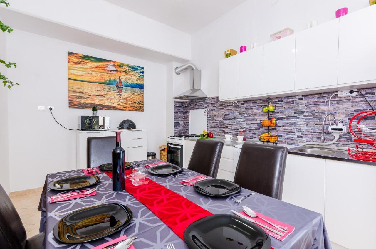 Holiday Home Lungo Mare 米利尼 外观 照片